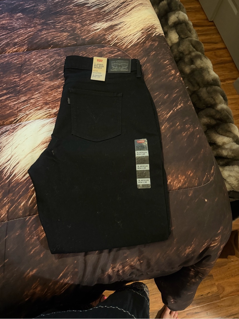 Levi's Men's Slim Straight Jeans in Black